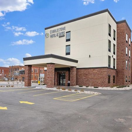 Cobblestone Hotel & Suites - Mosinee Exterior photo