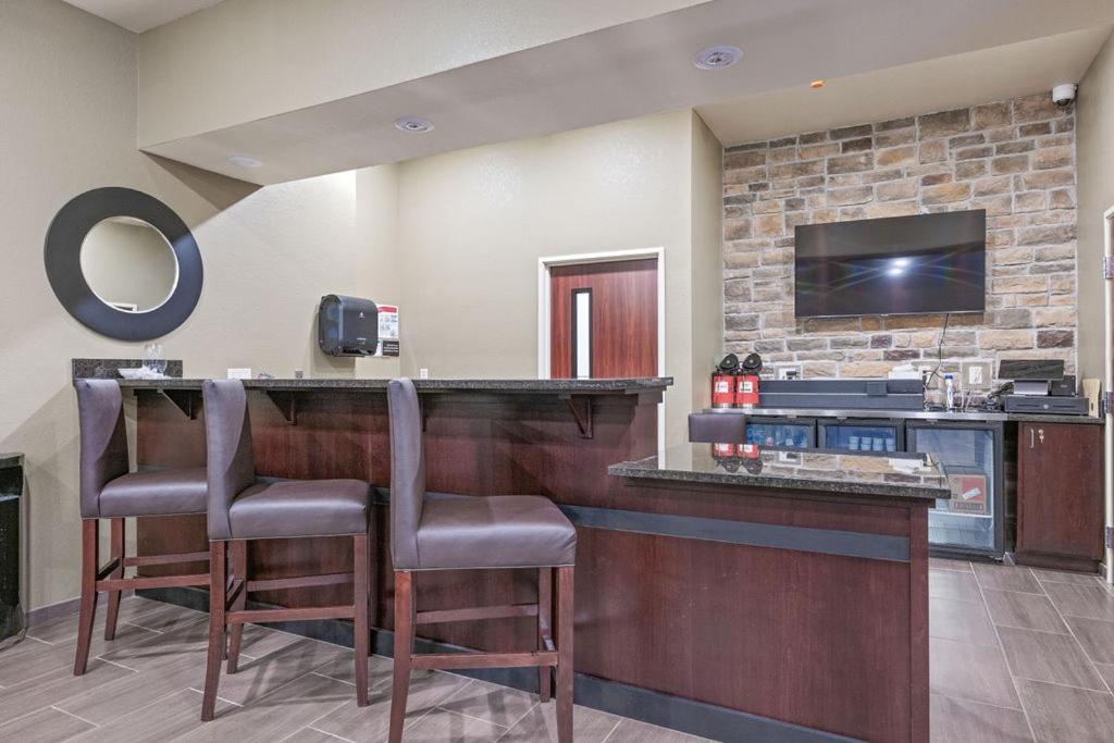 Cobblestone Hotel & Suites - Mosinee Exterior photo
